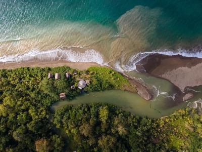 Ferie zimowe z surfingiem dla dzieci i młodzieży z rodzicami - KOLUMBIA